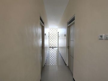 CLUSTER RUMAH KOST BARU FURNISHED GRATIS PAJAK DEKAT KAMPUS DI LOWOKWARU