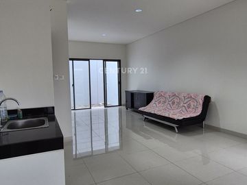 Rumah Premium Cluster Wisteria Cakung 5 Kamar Ada Attic Room