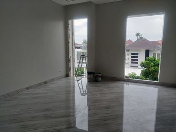 Rumah dijual Villa Bukit Regensi Surabaya barat