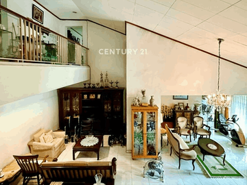 Rumah Pondok Indah Rapi Hitung Tanah Jalan Lebar