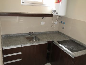 Monoambiente en loft con jardín de 12 m2. : 58,70 m2 cub y 16,68 m2 descub. Total: 75,38 m2.