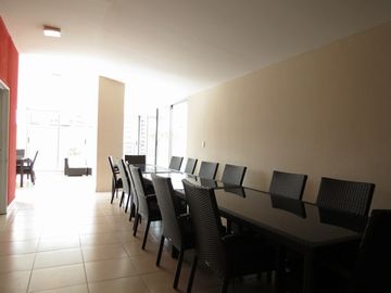 Monoambiente en loft con jardín de 12 m2. : 58,70 m2 cub y 16,68 m2 descub. Total: 75,38 m2.