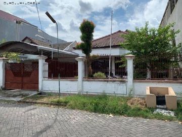 Rumah Wisma Mukti Klampis Strategis, Row 3 Mobil