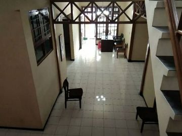 rumah siap huni daerah ketintang, Ada1 unit Ac