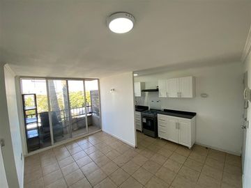 Metro Matta, SE VENDE dpto 3 dorm. 1 baño, Santiago.