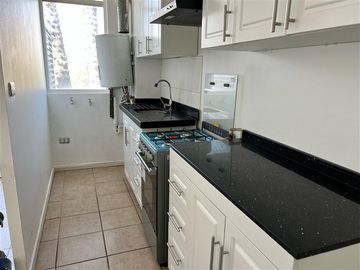 Metro Matta, SE VENDE dpto 3 dorm. 1 baño, Santiago.