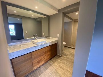 Excelente departamento remodelado en Santa Fe