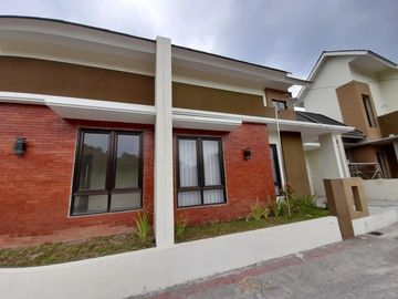 Rumah Modern DP 5% Lingkungan Nyaman Dekat Candi Plaosan Klaten