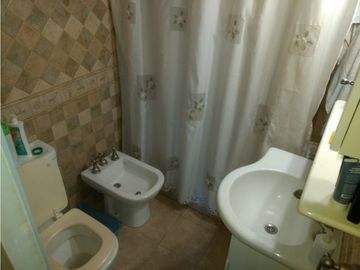 ***RETASADO****PH AL FRENTE EN PRIMER PISO CON BALCÓN