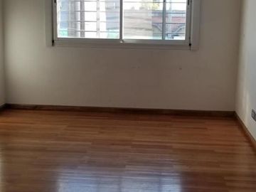 Exclusivo 3 ambientes. Impecable estado, sin expensas.