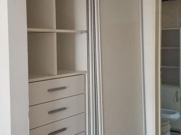Exclusivo 3 ambientes. Impecable estado, sin expensas.