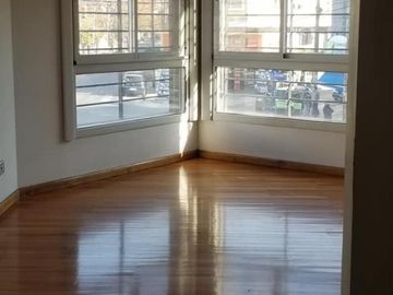 Exclusivo 3 ambientes. Impecable estado, sin expensas.