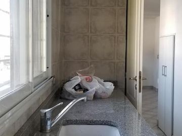Exclusivo 3 ambientes. Impecable estado, sin expensas.