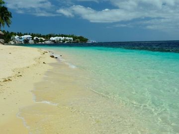 BEACH HOUSE OPENSUN 13 for Sale Seashore Tingko White Beach, Cebu Philippines
