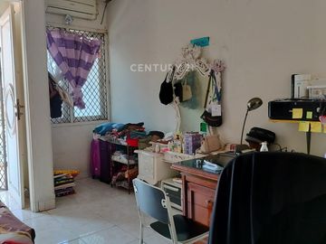 Rumah Di Kompleks Bumi Makmur Pondok Gede Bekasi Jawa Barat