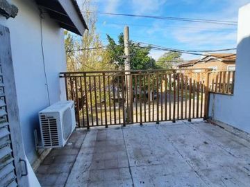 Casa PH en venta en Ramos Mejia Sur