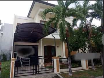 Rumah oNe gate sistem di puri Widya kencana Citraland sby