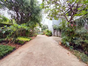 KAVLING HOEK DI MERUYA SELATAN JAKARTA BARAT
