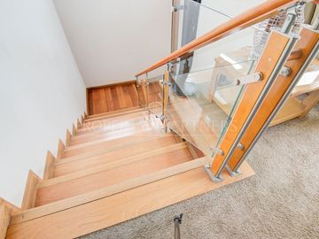 Se vende casa en cercanías metro rojas Magallanescon un gran terreno, pisci