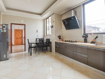 Se vende casa en cercanías metro rojas Magallanescon un gran terreno, pisci