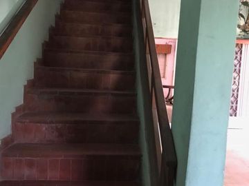 VENDO CASA CON LOCALES CENTRO PASO DEL REY