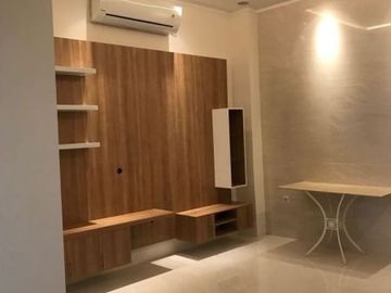 Rumah one gate system, swimming pool dalam komplek cinere delta residence