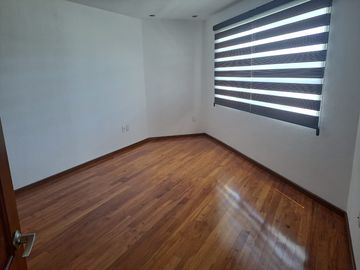 CASA EN CLUB DE GOLF LA LOMA, SLP