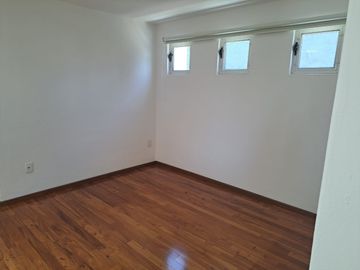 CASA EN CLUB DE GOLF LA LOMA, SLP
