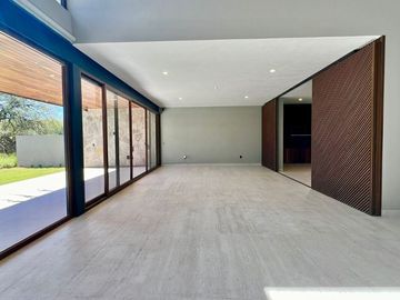 RESIDENCIA en Altozano Qro. con vista a la reserva - RIO