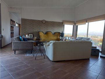 Hermosa Casa En Parcela Los Laureles