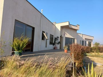 Hermosa Casa En Parcela Los Laureles