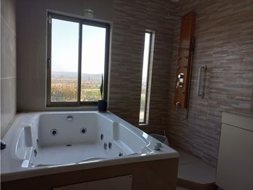 Hermosa Casa En Parcela Los Laureles