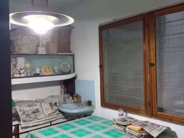 Di sewakan rumah beserta semua perabot nya jalan kupang indah, surabaya barat