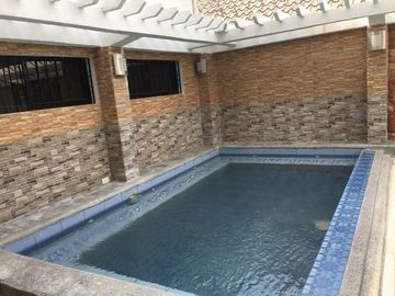 5 Bedroom House with Swimming Pool for SALE in Balibago Angeles City