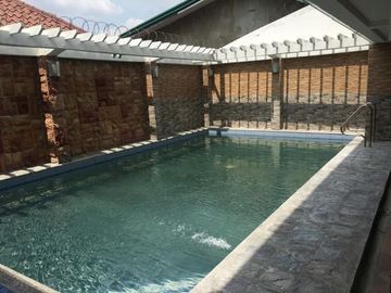 5 Bedroom House with Swimming Pool for SALE in Balibago Angeles City