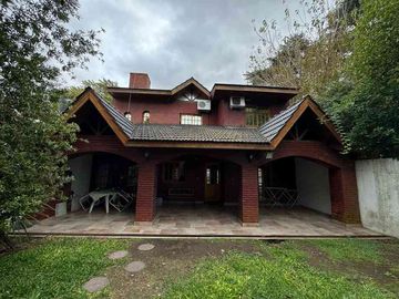 Chalet en venta en Villa Luzuriaga