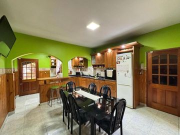 Chalet en venta en Villa Luzuriaga