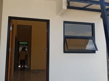 Rumah Modern 400 jutaan di jl Raya Arco Sawangan Citayam (agus)