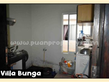 RUMAH SECOND MEWAH SEMI FURNITURE KEAMANAN 24 JAM KOMP CLUSTER