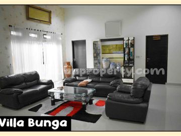 RUMAH SECOND MEWAH SEMI FURNITURE KEAMANAN 24 JAM KOMP CLUSTER