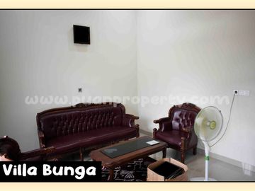 RUMAH SECOND MEWAH SEMI FURNITURE KEAMANAN 24 JAM KOMP CLUSTER