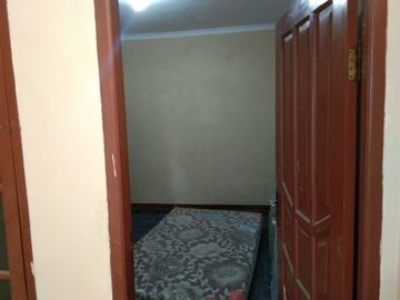DIJUAL MURAH (Rumah Kost & Kontrakan 4 Petak) DI JL.GG KIREI CIPETE UTARA KEBAYORAN BARU JAKARTA SELATAN