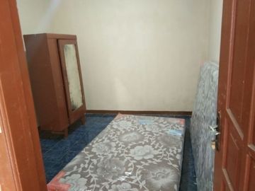 DIJUAL MURAH (Rumah Kost & Kontrakan 4 Petak) DI JL.GG KIREI CIPETE UTARA KEBAYORAN BARU JAKARTA SELATAN
