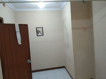 DIJUAL MURAH (Rumah Kost & Kontrakan 4 Petak) DI JL.GG KIREI CIPETE UTARA KEBAYORAN BARU JAKARTA SELATAN