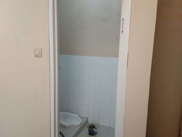 DIJUAL MURAH (Rumah Kost & Kontrakan 4 Petak) DI JL.GG KIREI CIPETE UTARA KEBAYORAN BARU JAKARTA SELATAN