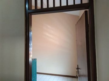 DIJUAL MURAH (Rumah Kost & Kontrakan 4 Petak) DI JL.GG KIREI CIPETE UTARA KEBAYORAN BARU JAKARTA SELATAN