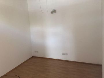 Departamento de pasillo - Barrio Parque