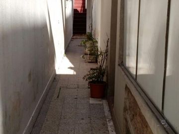 Departamento de pasillo - Barrio Parque