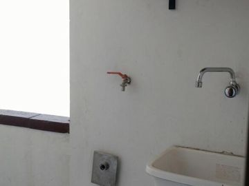 Departamento de pasillo - Barrio Parque