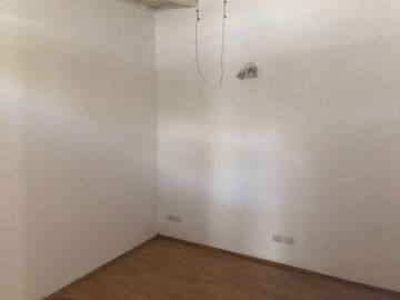 Departamento de pasillo - Barrio Parque